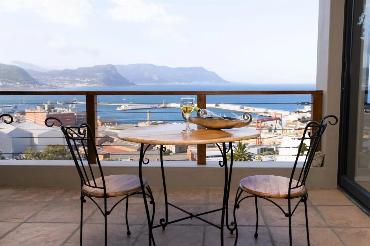 Mariner Guesthouse & Villa Simon's Town 4*,
