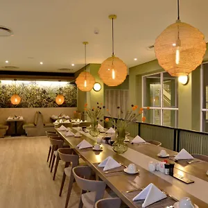 Hotel Town, Bellville