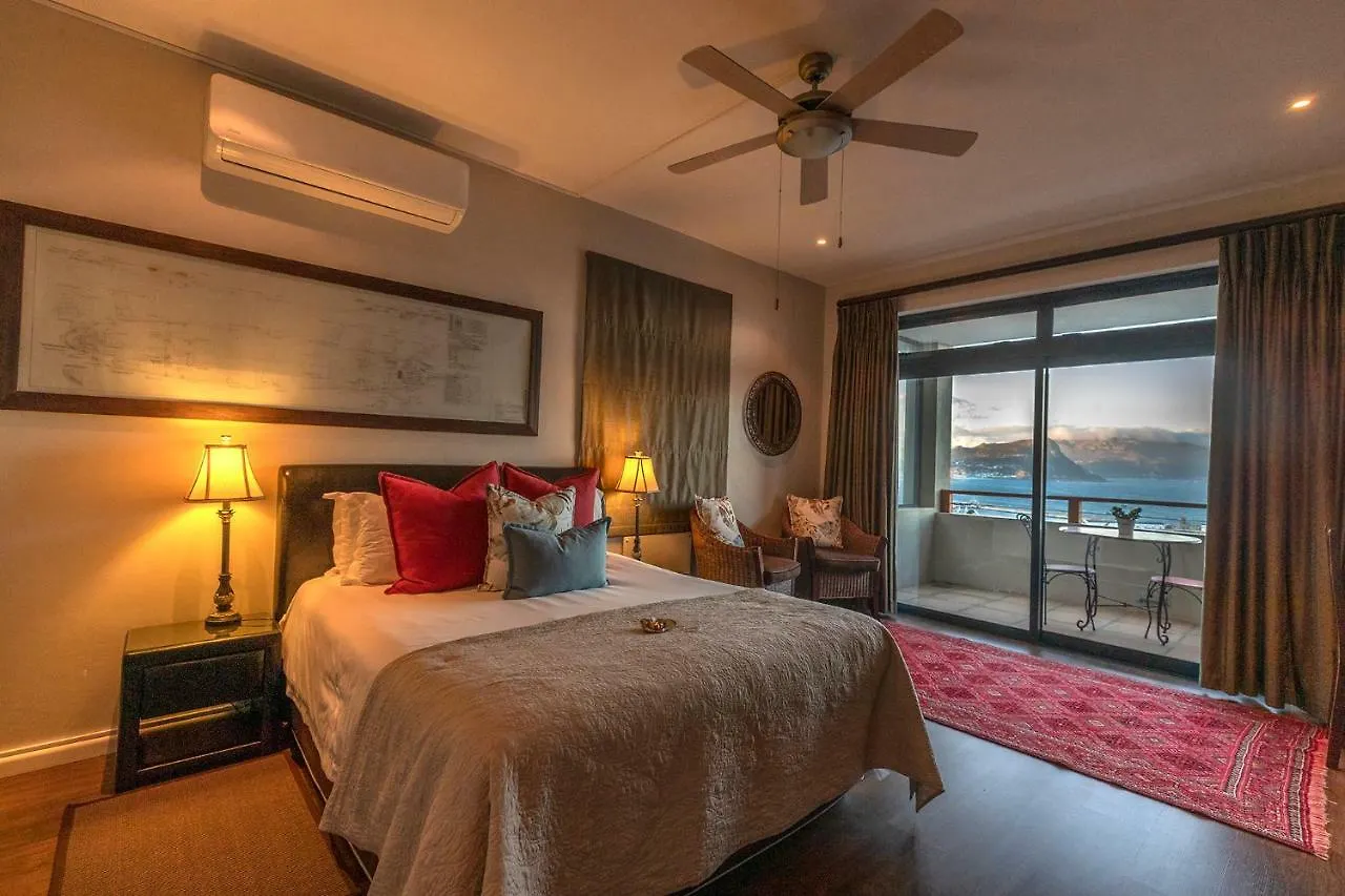 Mariner Guesthouse & Villa Simon's Town 4*,